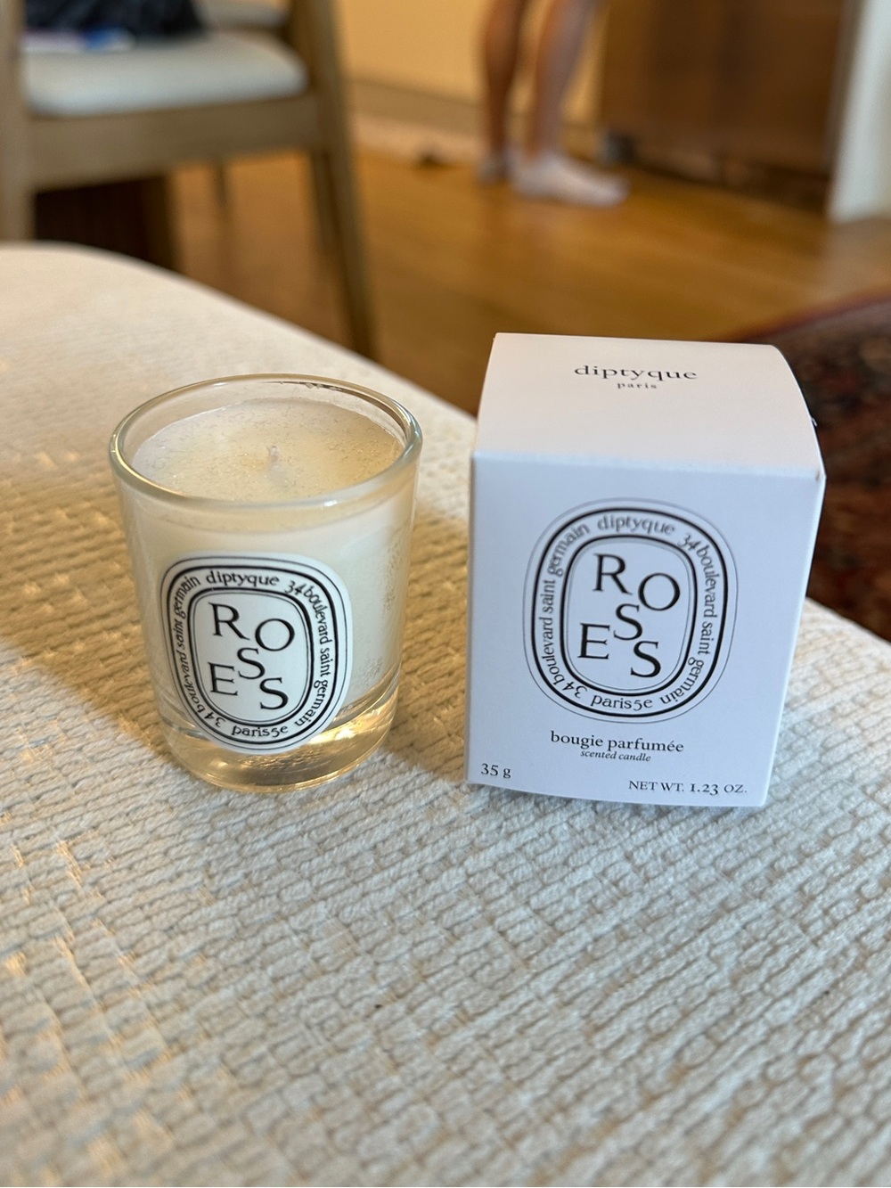 Diptyque Scented Candle Mini- Roses - Picture 3 of 5